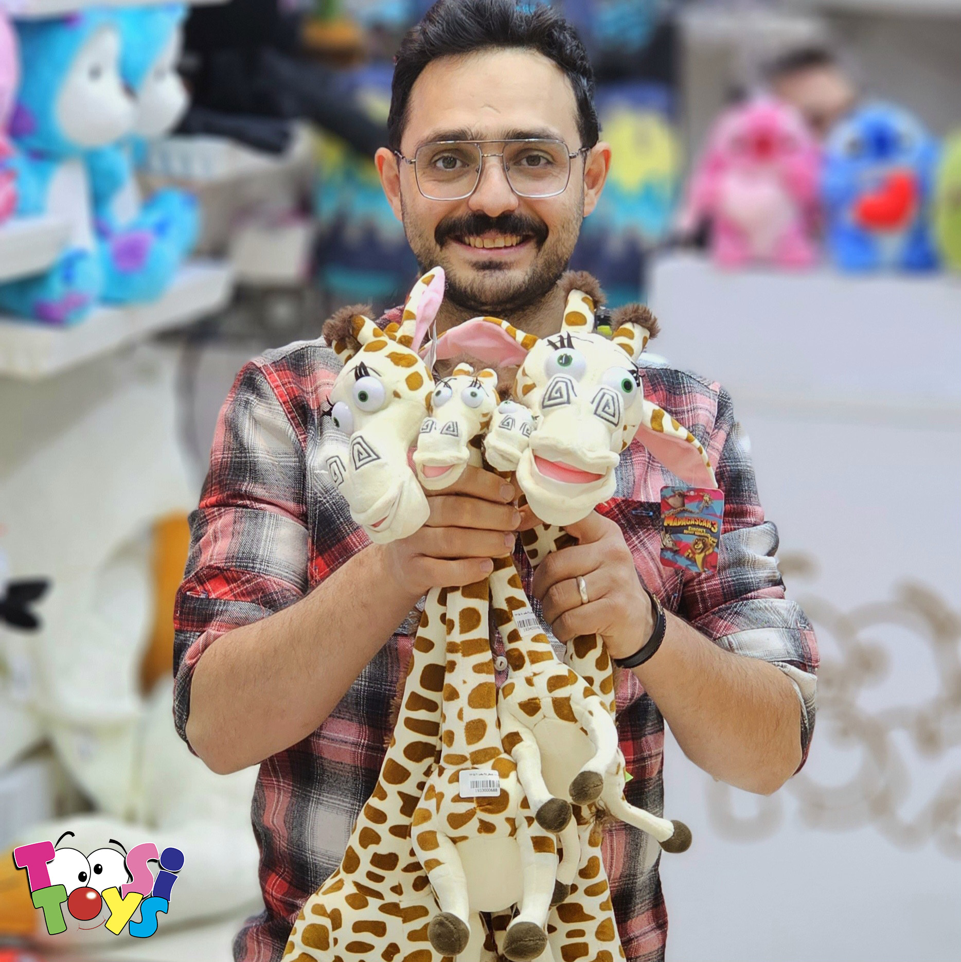 عروسک زرافه ماداگاسکار